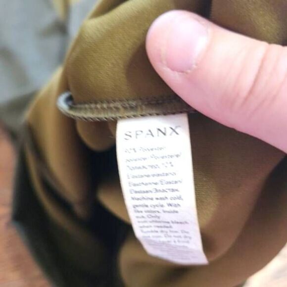 NWT Spanx Faux Suede Column Dress in utility green sz Medium - Picture 5 of 6